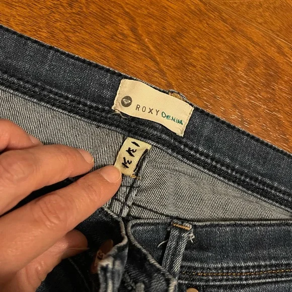 Roxy Jeans - Picture 4 of 5